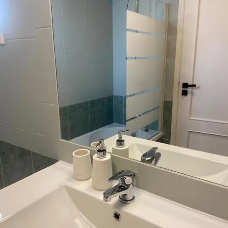 Διαμέρισμα Stunning 2-bed Sea View Apartment, *